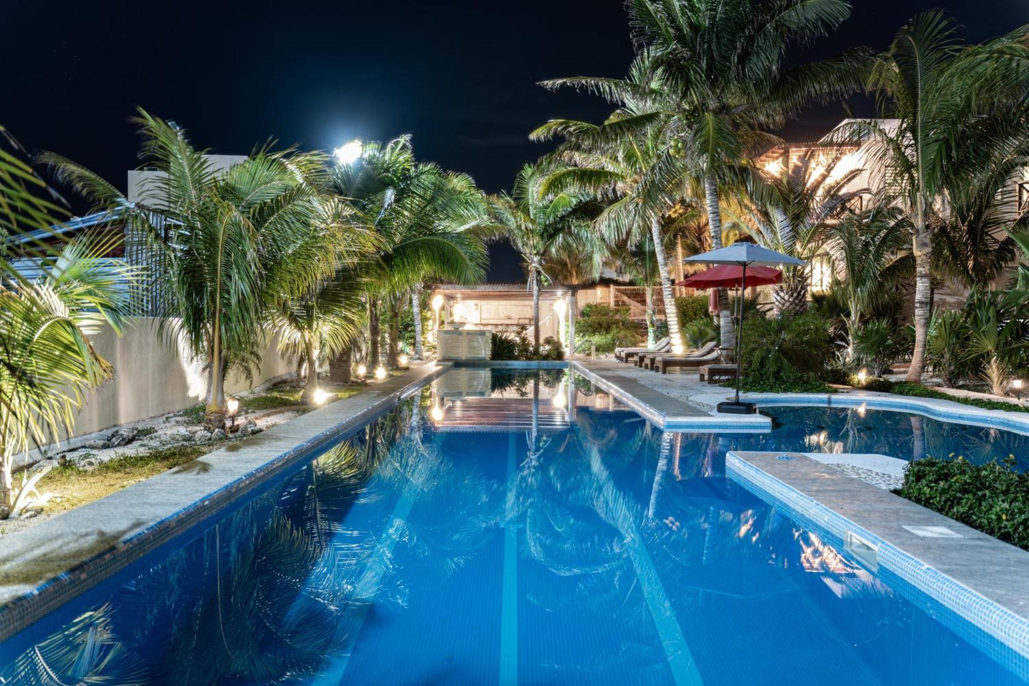 Villas Amanecer By Andiani Travel Isla Mujeres Exterior photo